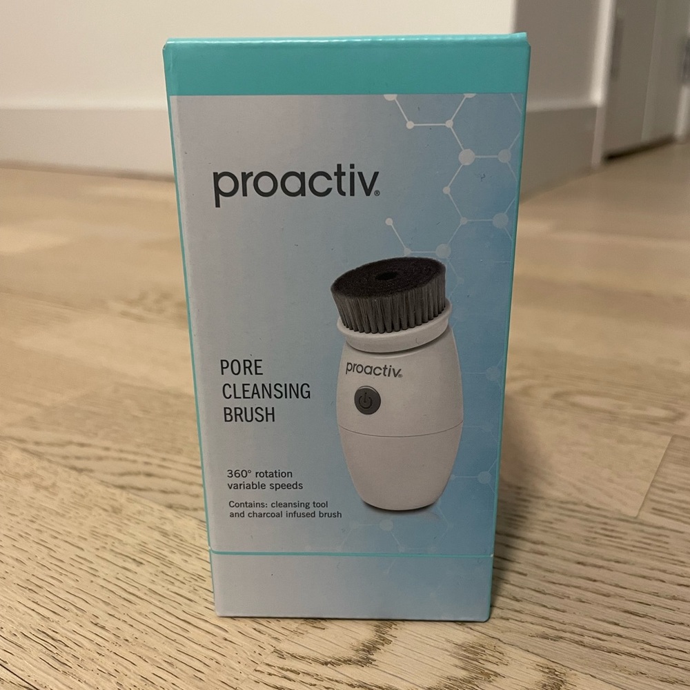 Proactiv Pore Cleansing Brush